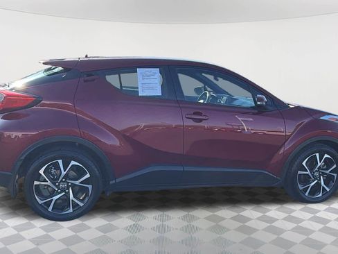 Used 2018 Toyota C-HR XLE FWD image 4
