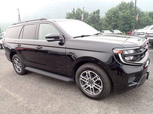 Used 2025 Ford Expedition Active AWD/4WD image 12