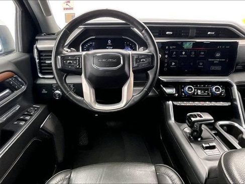 Used 2023 GMC Sierra 1500 Denali w/ Denali Carbonpro Edition AWD/4WD image 4