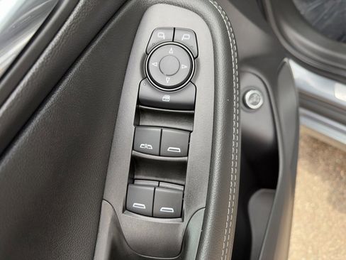 Used 2022 Buick Encore GX Select w/ Sport Touring Package image 18