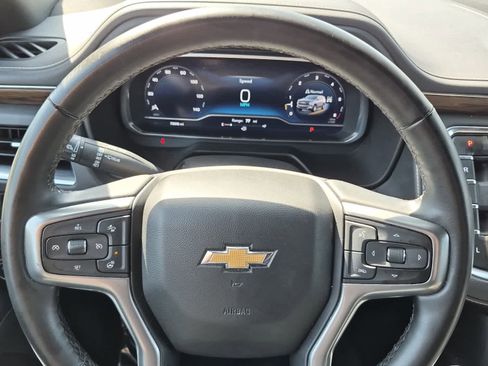 Used 2023 Chevrolet Suburban Premier AWD/4WD image 18