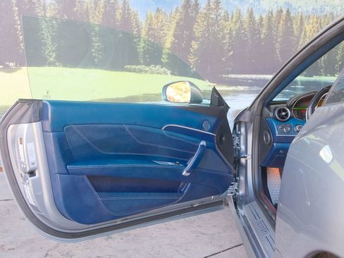 Used 2012 Ferrari FF image 9