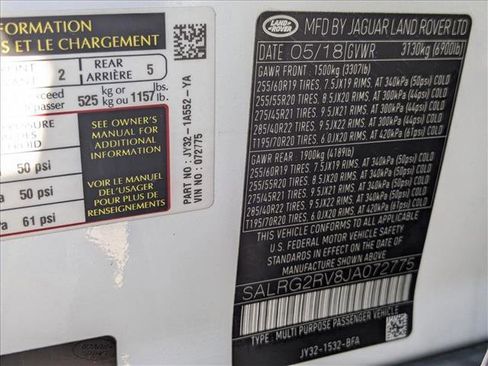 Used 2018 Land Rover Discovery SE image 15