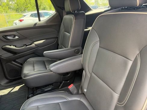 Certified 2023 Chevrolet Traverse Premier w/ Redline Edition AWD/4WD image 9