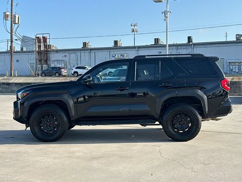 Certified 2025 Toyota 4Runner TRD Off-Road Premium w/ Tow Technology Package AWD/4WD image 3