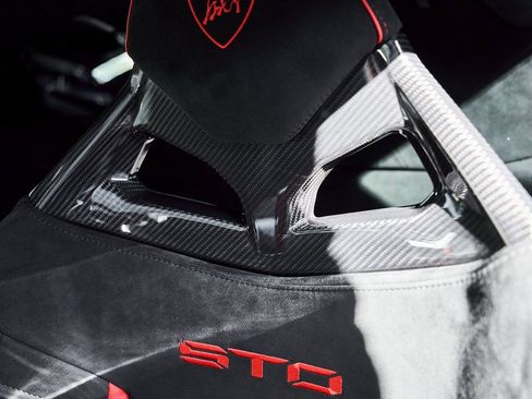 Used 2023 Lamborghini Huracan STO image 51