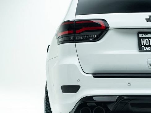 Used 2021 Jeep Grand Cherokee Trackhawk AWD/4WD image 17