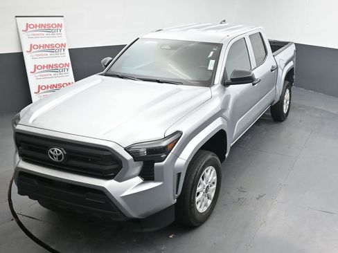 Used 2025 Toyota Tacoma SR image 28