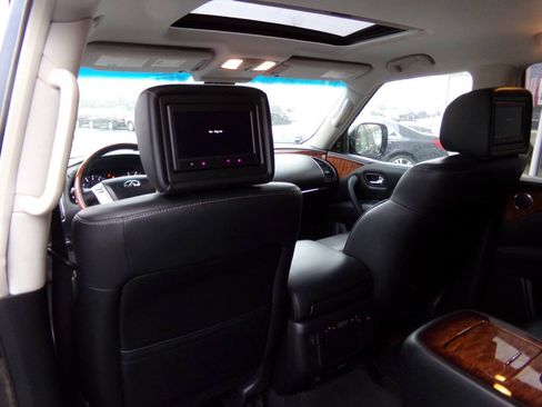 Used 2015 INFINITI QX80 4WD w/ Deluxe Technology Package image 12