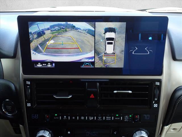 Used 2020 Lexus GX 460 Luxury w/ Accessory Package AWD/4WD image 19
