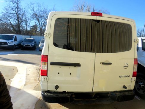 Used 2018 Nissan NV 1500 S w/ Rear Door Glass Package image 5