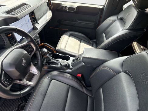 Used 2024 Ford Bronco Badlands w/ Sasquatch Package image 21