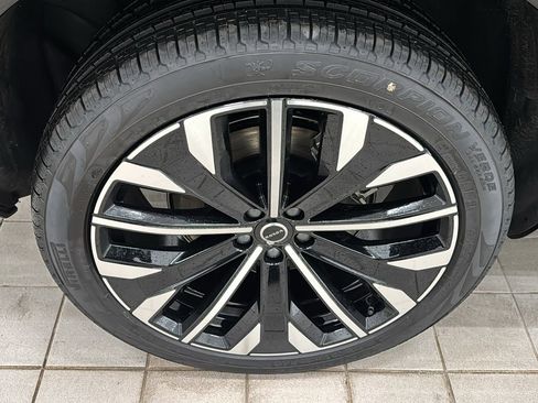 New 2026 Volvo XC90 T8 Plus image 32