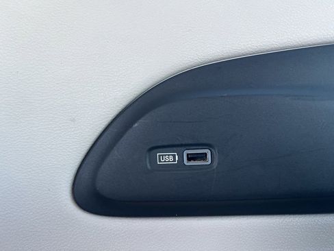 Used 2017 Chrysler Pacifica Touring-L Plus w/ Advanced Safetytec Group image 29