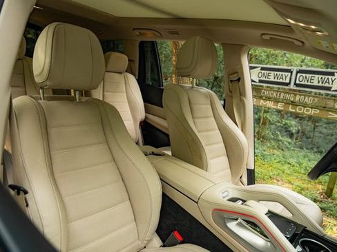 Used 2023 Mercedes-Benz GLS 450 4MATIC image 14