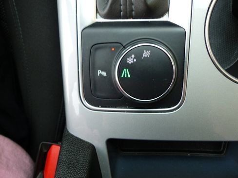 Used 2020 Chevrolet Blazer LT FWD image 36