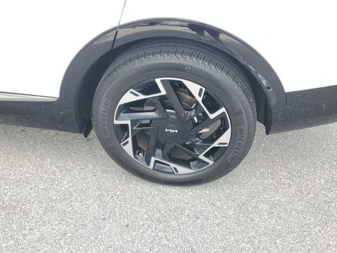 Certified 2023 Kia Sportage SX FWD image 5