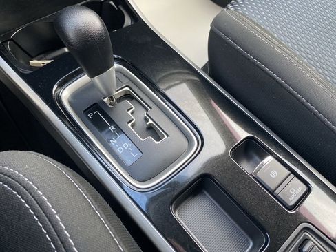 Used 2019 Mitsubishi Outlander ES image 26