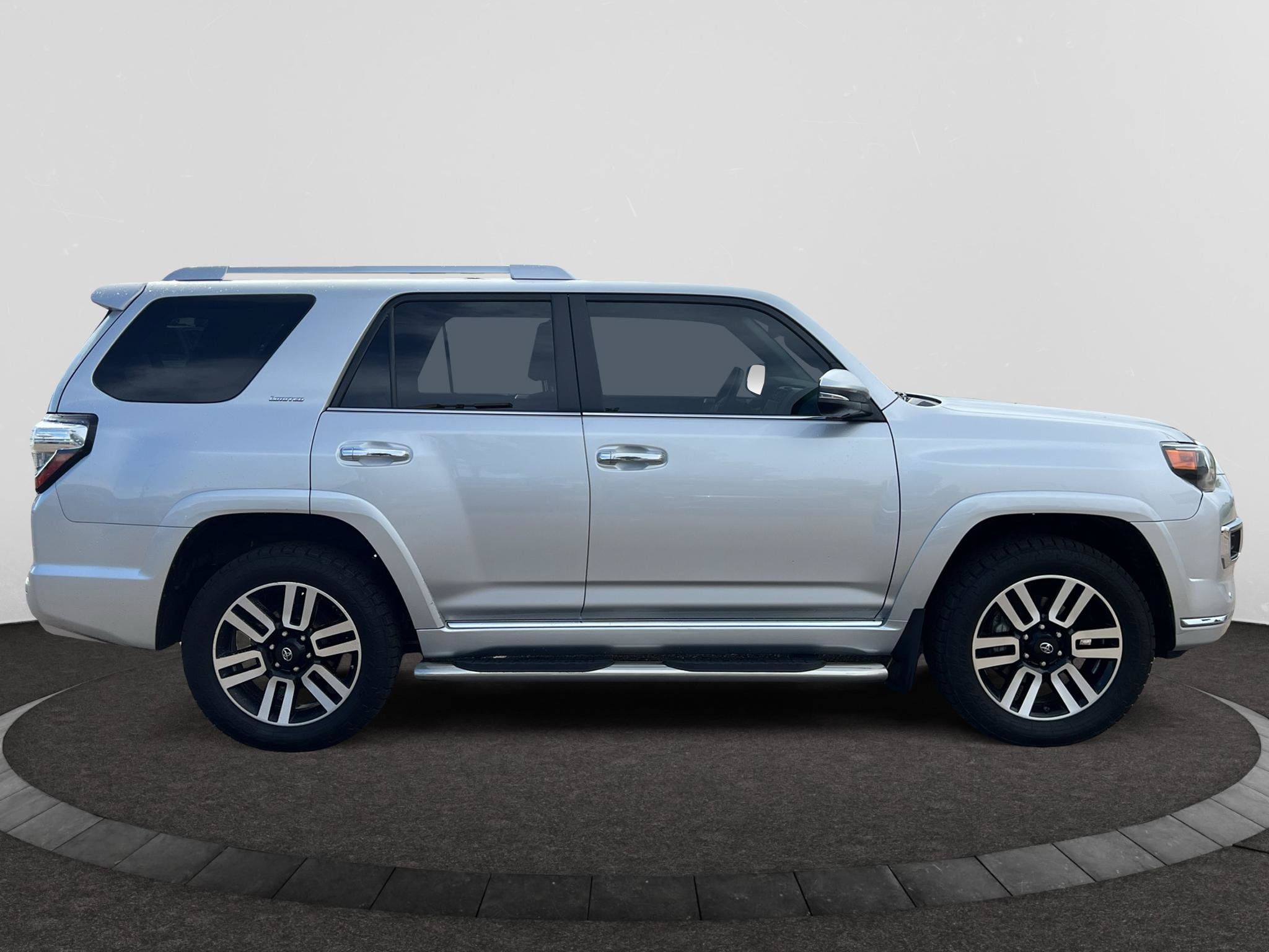 Used 2021 Toyota 4Runner Limited AWD/4WD image 5