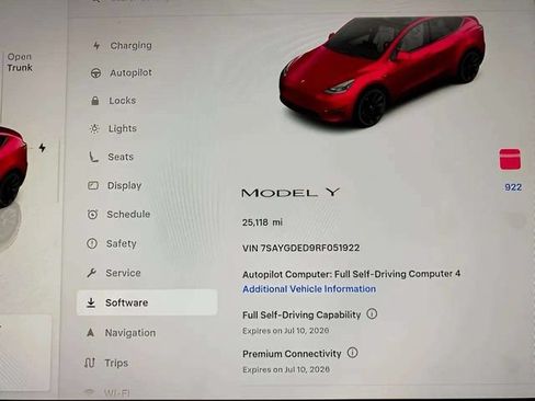 Used 2024 Tesla Model Y 2WD image 64