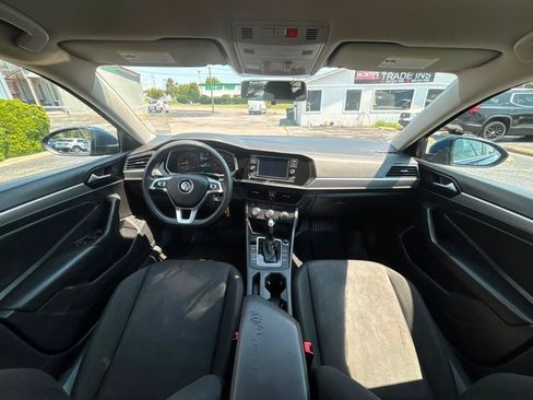 Used 2021 Volkswagen Jetta SE FWD image 20