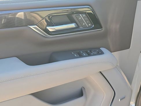 New 2026 GMC Yukon XL Elevation image 47