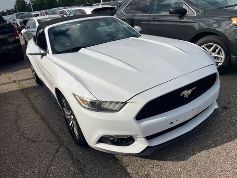 Used 2017 Ford Mustang Premium RWD image 21