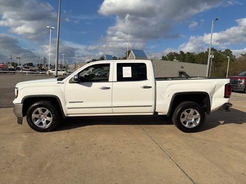 Used 2017 GMC Sierra 1500 SLT w/ Suspension Package, Off-Road image 11