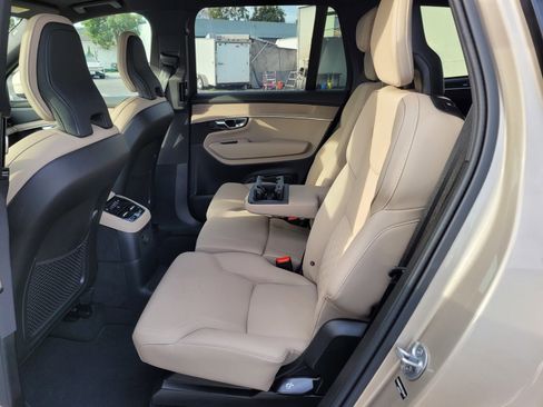 Certified 2025 Volvo XC90 T8 Plus image 11