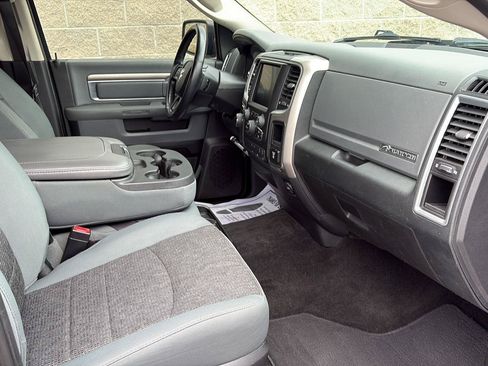 Used 2017 RAM 1500 Big Horn AWD/4WD image 25