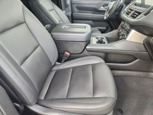 Used 2024 Chevrolet Tahoe Z71 w/ Luxury Package image 12