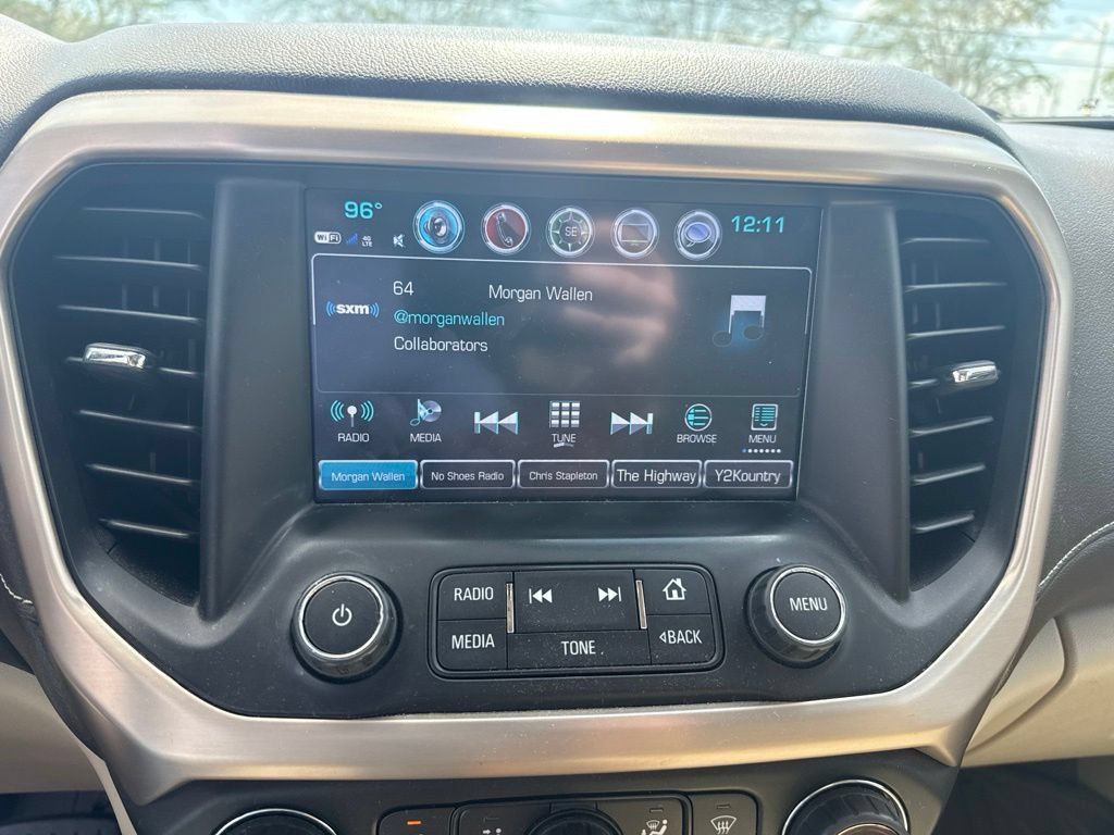Used 2019 GMC Acadia Denali w/ Technology Package FWD image 8
