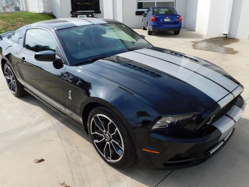 Used 2014 Ford Mustang GT Premium w/ Electronics Package RWD image 37