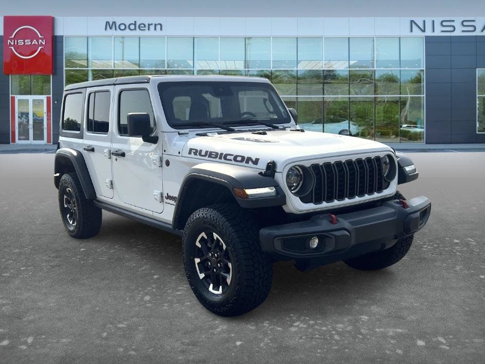 Used 2025 Jeep Wrangler Unlimited Rubicon AWD/4WD image 3