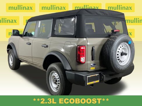 New 2025 Ford Bronco Base image 9