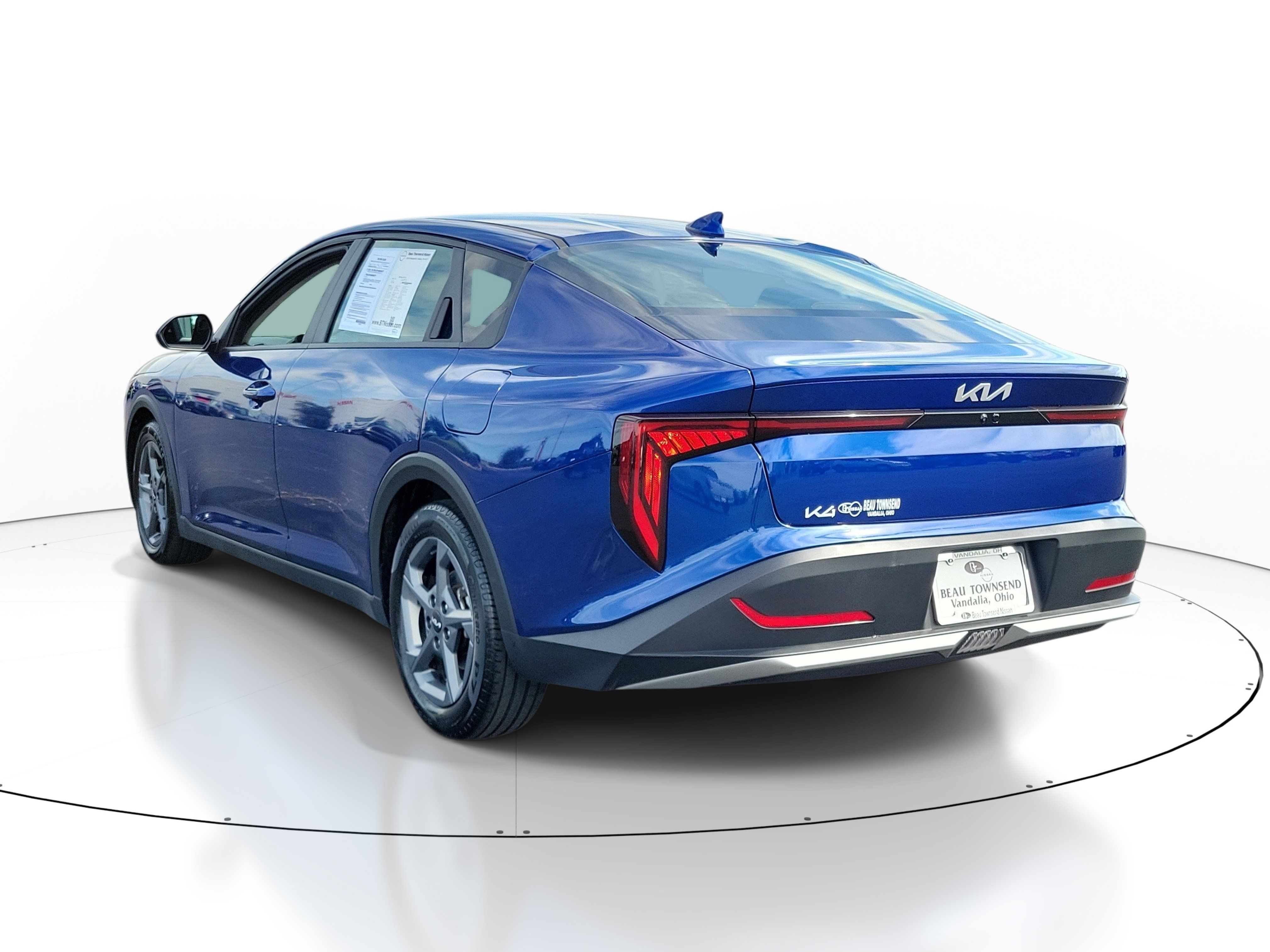 Used 2025 Kia K4 FWD image 3