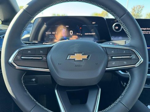 New 2026 Chevrolet Equinox EV LT image 12