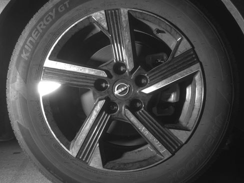 Used 2025 Nissan Sentra SV image 10