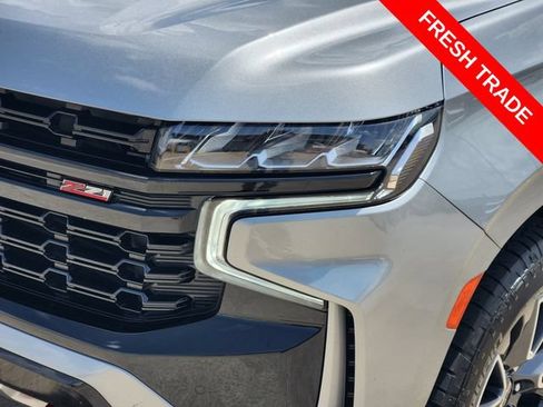 Used 2024 Chevrolet Suburban Z71 w/ Luxury Package AWD/4WD image 9