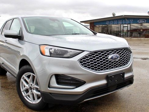 Used 2024 Ford Edge SEL image 8