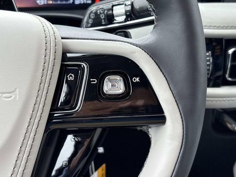 New 2026 Lincoln Aviator AWD w/ Jet Appearance Package image 27