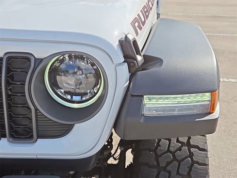 Certified 2025 Jeep Gladiator Rubicon w/ Safety Group image 11