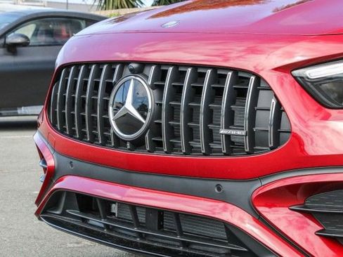 New 2025 Mercedes-Benz GLA 35 AMG 4MATIC image 4