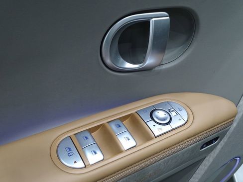 Used 2024 Hyundai Ioniq 5 Limited image 19