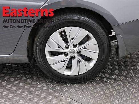 Used 2023 Nissan Altima 2.5 S FWD image 32
