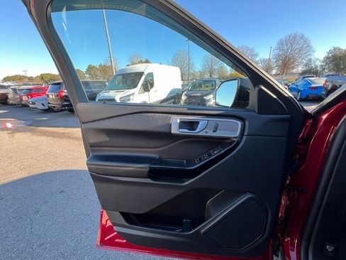 Used 2023 Ford Explorer ST-Line w/ Class IV Trailer Tow Package image 6