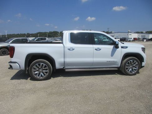 New 2026 GMC Sierra 1500 Denali AWD/4WD image 3