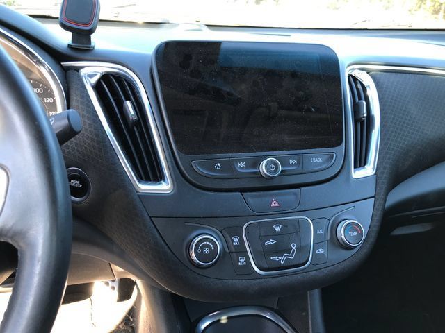 Used 2016 Chevrolet Malibu LT FWD image 7