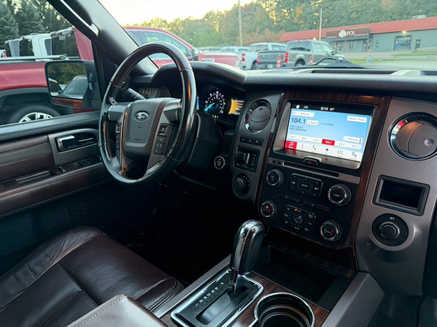 Used 2016 Ford Expedition Platinum AWD/4WD image 26