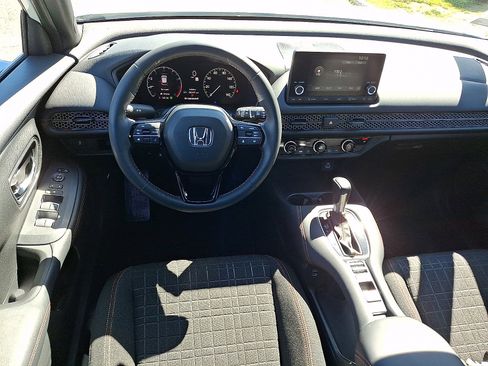 Used 2024 Honda HR-V Sport image 11